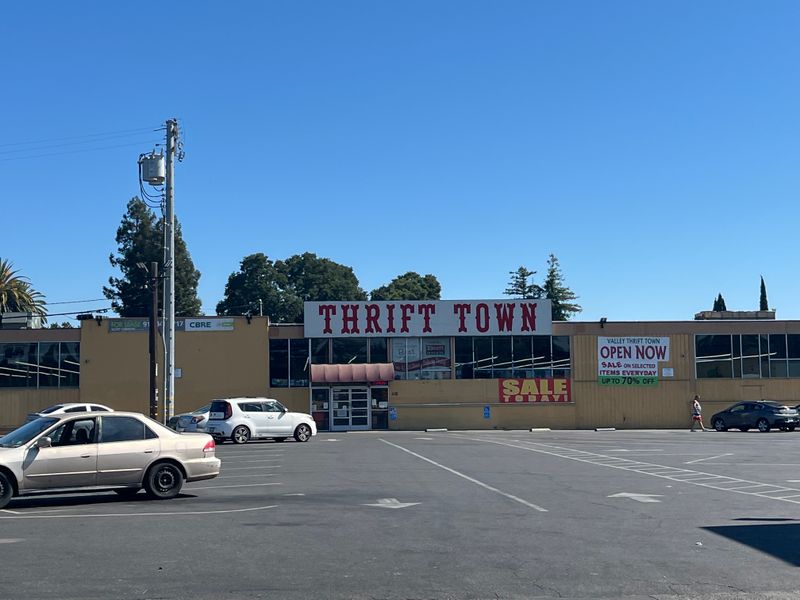 13 Massive California Thrift Stores That Treasure Hunters Say Take All Day To Explore - Decor Hint Thrift Town (Sacramento)