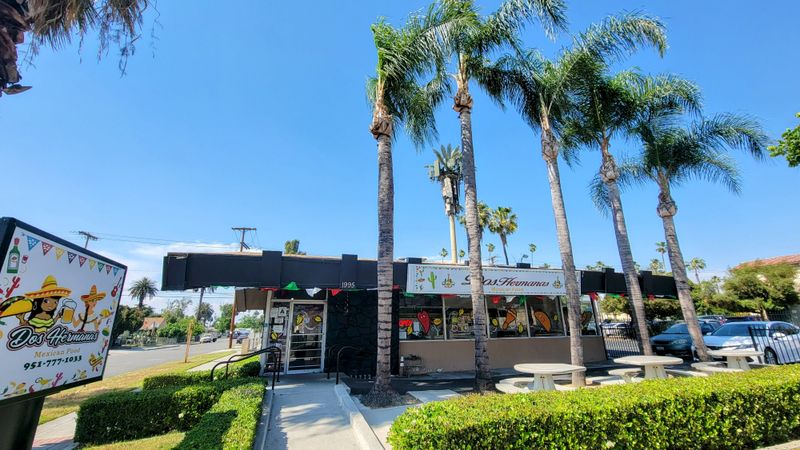 Dos Hermanas Mexican Food