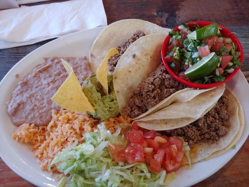 These 10 Colorado Green Chili Spots Always Hit Hard And Comfort Deeply - Decor Hint Santiago's Mexican Restaurant