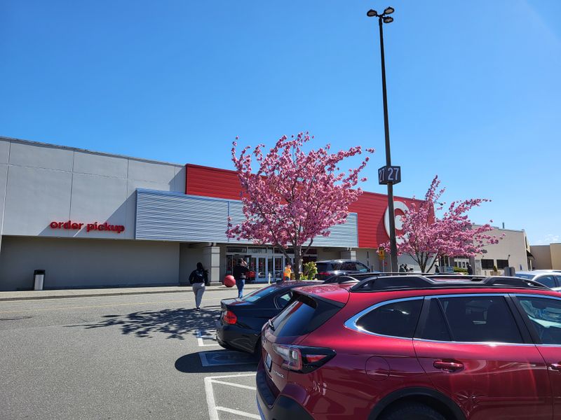 Mediterranean Flavors Arrive At Bellis Fair Mall With A New Bellingham, Washington Restaurant - Decor Hint Bellis Fair Mall Offers Convenient Operating Hours Throughout The Week