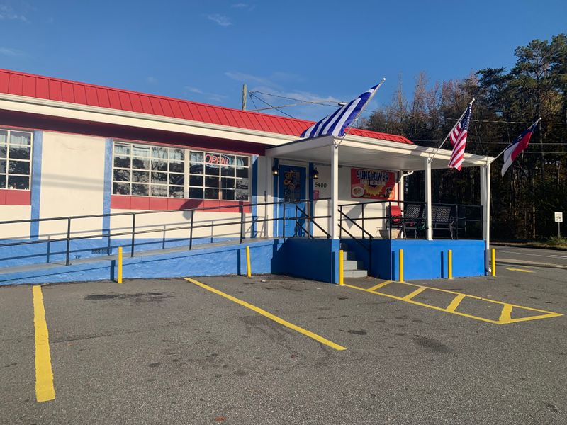 Timeless North Carolina Diners Everyone Swears By - Decor Hint Sunflower Family Restaurant, Charlotte