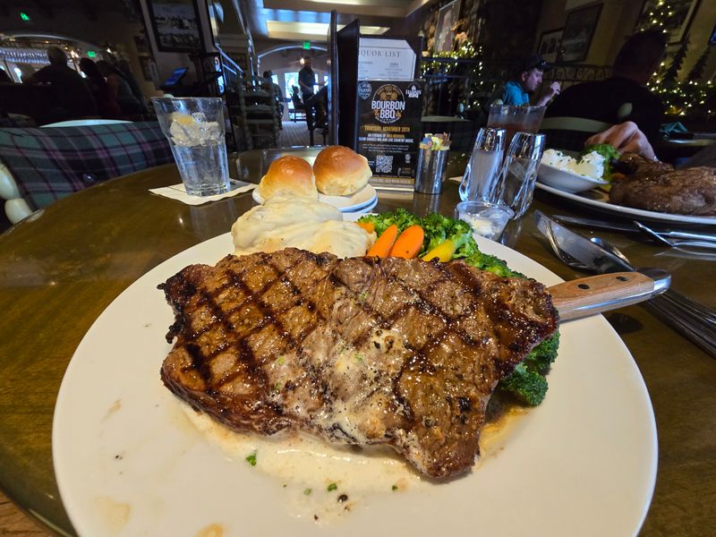 This Middle-Of-Nowhere California Steakhouse Serves Some Of The Best Steaks You'll Ever Taste - Decor Hint Award-Winning Recognition Among Top Steakhouses