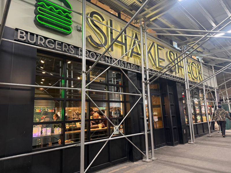 10 Hot Dogs That Make New York A Foodie Paradise - Decor Hint Shake Shack