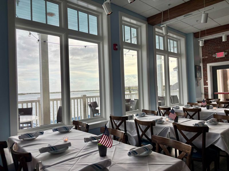 These North Carolina Spots Serve Cozy Waterfront Dining All Winter - Decor Hint Moonrakers, Beaufort