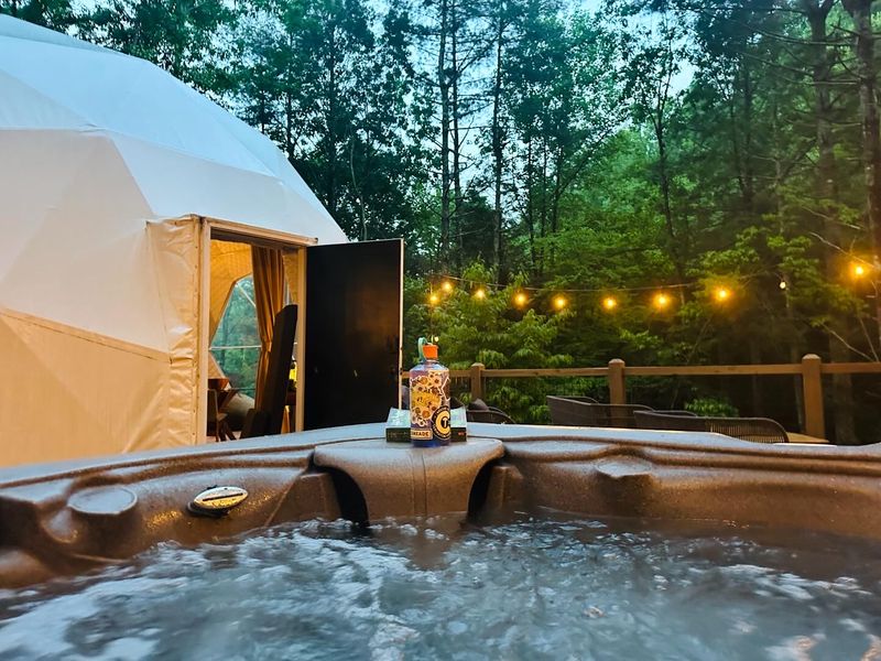 These Georgia Airbnbs Turn A Cozy Getaway Into A Movie-Like Escape - Decor Hint Glamp Blue Ridge