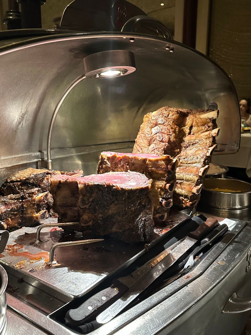 This California Steakhouse Has Been Drawing Long Drives For Prime Rib Dinner For Eight Decades - Decor Hint The Legendary 600-Pound Silver Cart