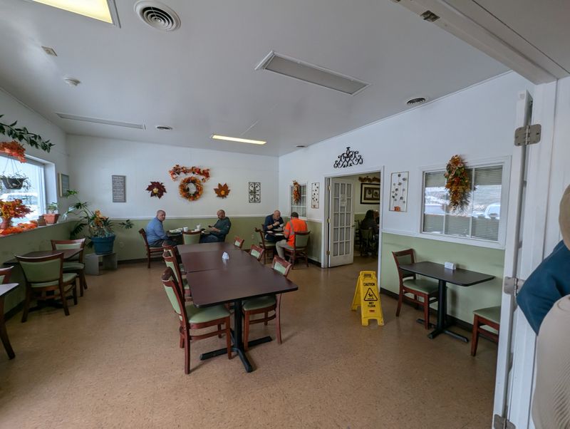 Timeless North Carolina Diners Everyone Swears By - Decor Hint Family Diner, Oxford