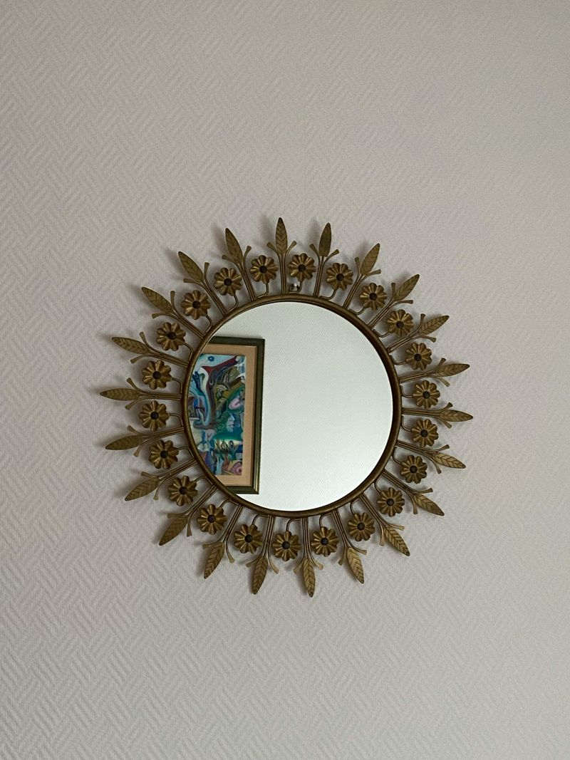 Art Deco Mirrors And Fan Motifs