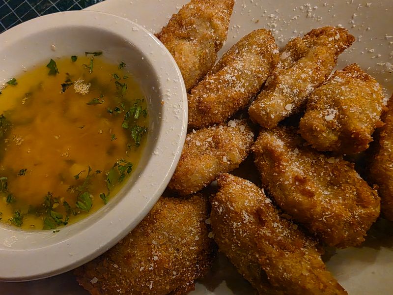 15 Reasons Provino's Italian Restaurant Proves Classic Spaghetti Never Goes Out Of Style In Georgia - Decor Hint Consistent Quality No Matter Which Day You Visit