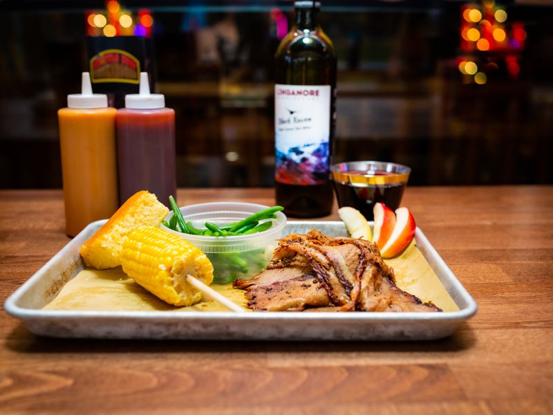 Reasons Food Lovers Drive Across Georgia For The Whistle Stop Cafe - Decor Hint Sweet Tea Tradition