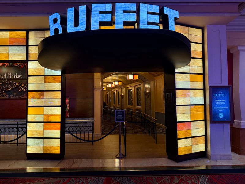 Las Vegas Buffets That Keep Both Your Stomach And Wallet Happy - Decor Hint The Buffet at Bellagio