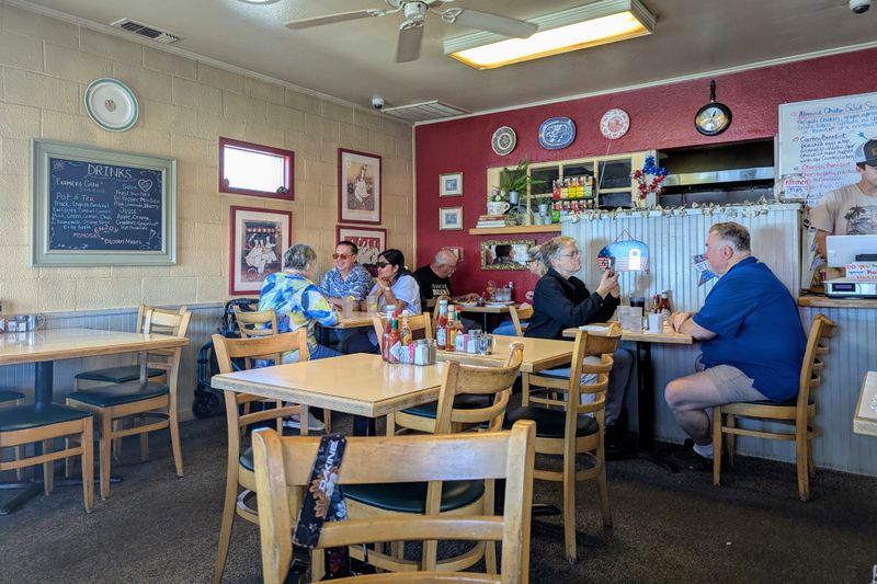 Cozy Ambiance With Indoor And Outdoor Seating