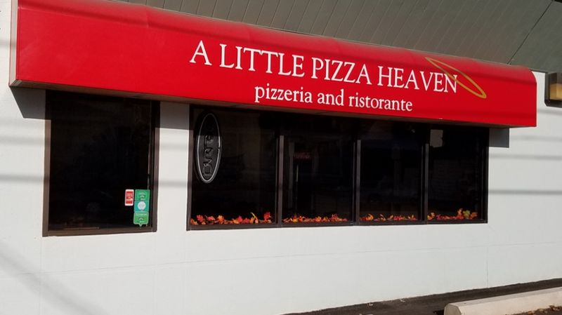 11 Scranton, Pennsylvania Restaurants Perfect For Meaningful Family Gatherings - Decor Hint A Little Pizza Heaven