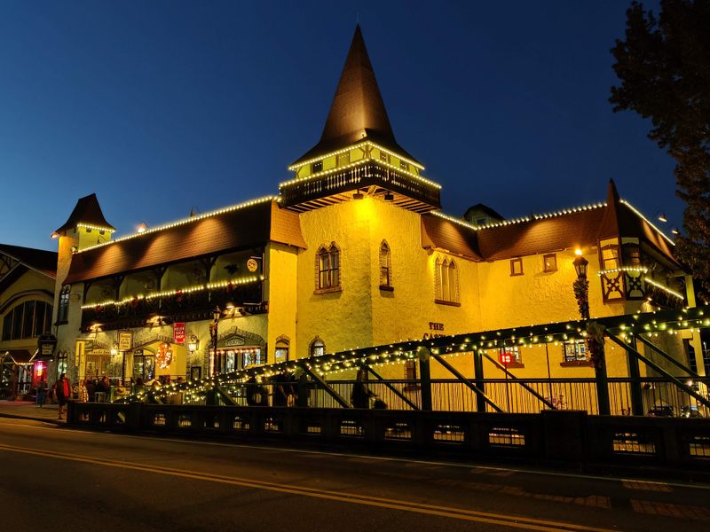 The Castle Inn (Helen)