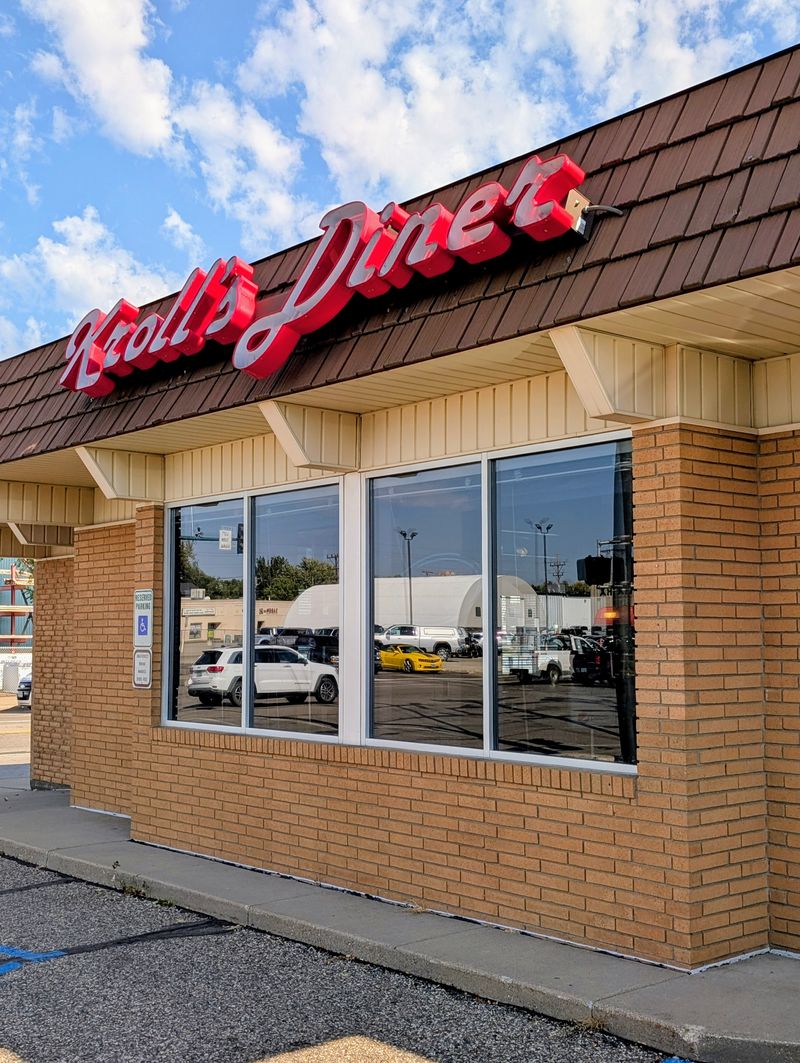 15 North Dakota Buffets So Good You'll Go Back For Seconds Of Hearty Midwest Flavor - Decor Hint Kroll's Diner Breakfast Buffet In Bismarck