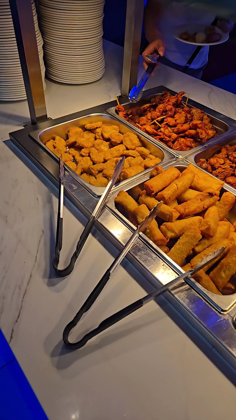 These 14 Texas Seafood Buffets Serve Nothing But Hearty Plates And Coastal Comfort - Decor Hint King Buffet