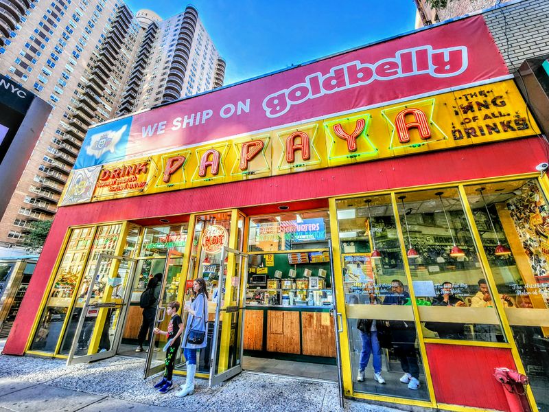 10 Hot Dogs That Make New York A Foodie Paradise - Decor Hint Papaya King