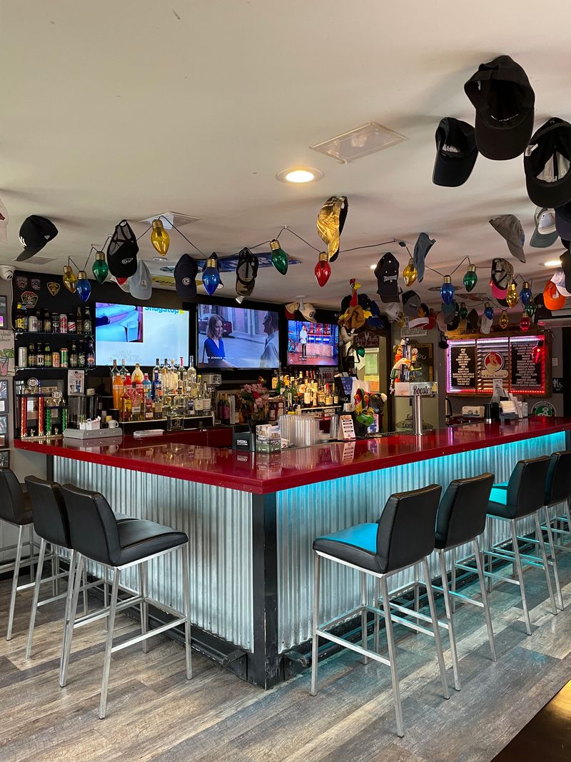 These 14 Georgia Fried Chicken Spots Are Public Knowledge For A Reason - Decor Hint Roosters Wings & More