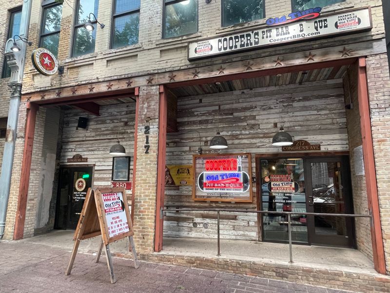 Cooper's Old Time Pit Bar-B-Que