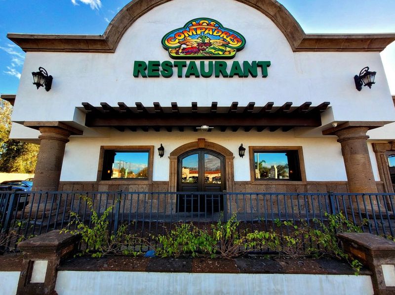 10 Must-Try Lunch Spots In Norwalk, California - Decor Hint Los Compadres Mexican Restaurant