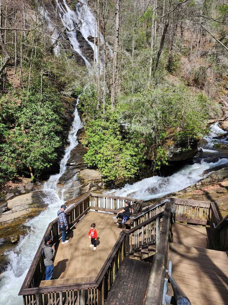 Helen Georgia Is A Tiny Town With A Big Natural Wonder 15 Things You Can't Miss - Decor Hint Dukes Creek Falls