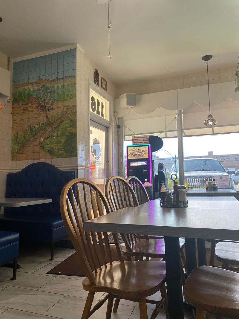 12 Hole-In-The-Wall California Restaurants That Are 100% Worth The Drive - Decor Hint Lo Mejor De Jalisco Restaurant Mexican And Seafood