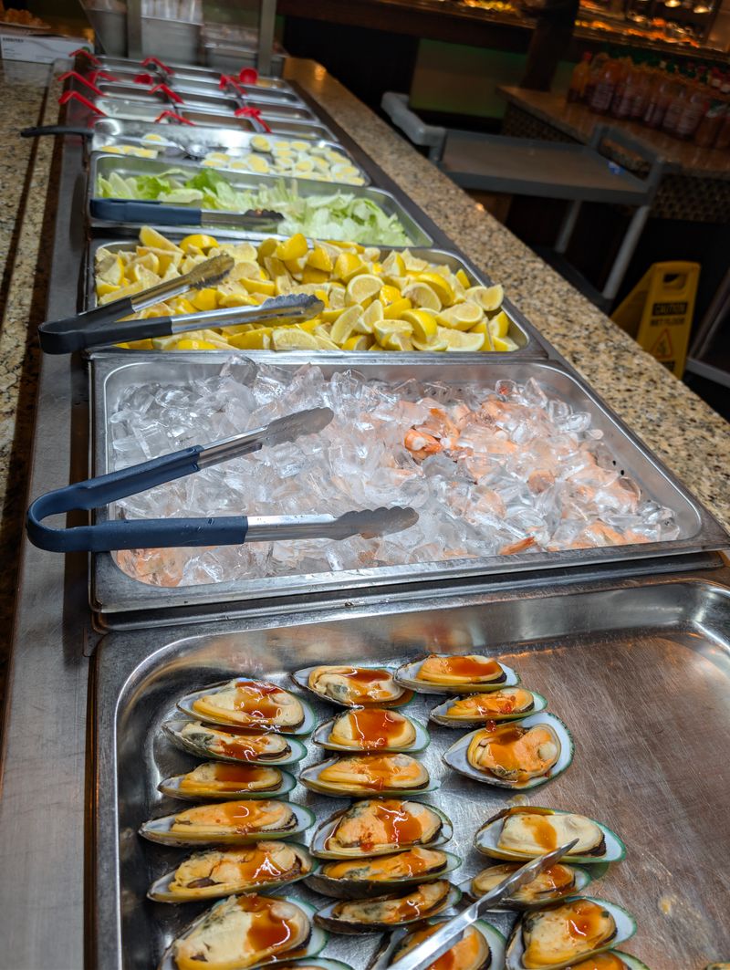 These 14 Texas Seafood Buffets Serve Nothing But Hearty Plates And Coastal Comfort - Decor Hint Feast Buffet