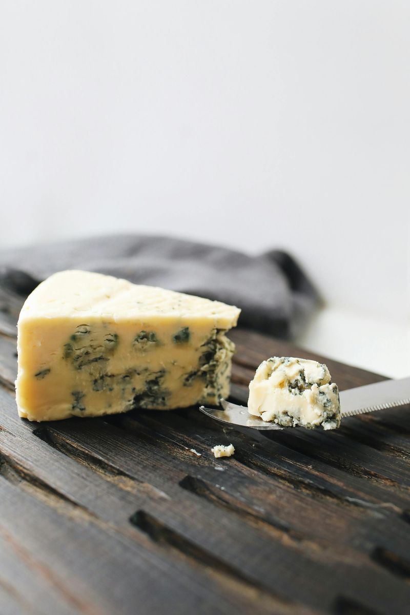 7 Iconic Oregon Foods That Define The State’s Flavor Identity - Decor Hint Rogue River Blue Cheese