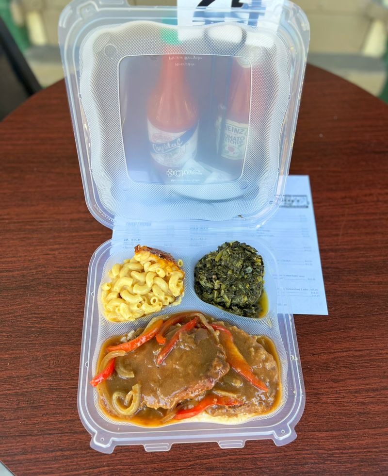 Louisiana's Local-Approved Soul Food Restaurants You Can't Miss - Decor Hint Li'l Dizzy's Cafe