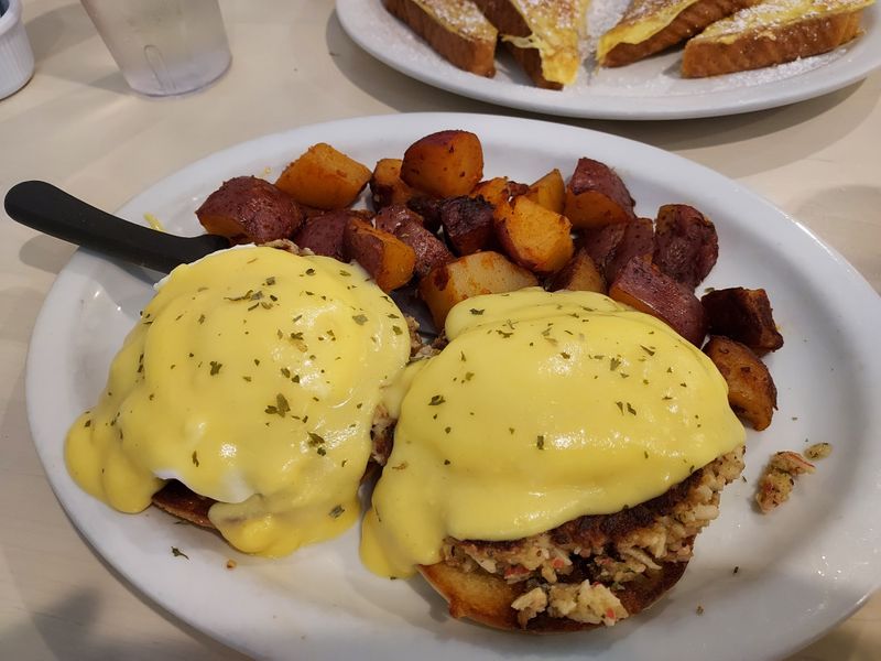 These Georgia Restaurants Show Why Simple Food Is The Best Food - Decor Hint Maple Street Café