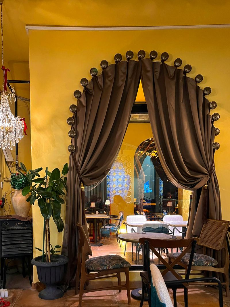 These 9 California Antiques Are Nearly Worthless - But These 9 Could Be Goldmines - Decor Hint Monterey Revival Furniture (Goldmine)