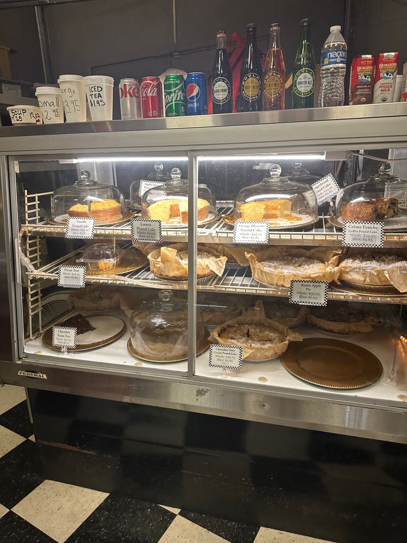 These Iconic Georgia Bakeries You Need To Visit At Least Once In Your Life - Decor Hint Southern Sweets Bakery