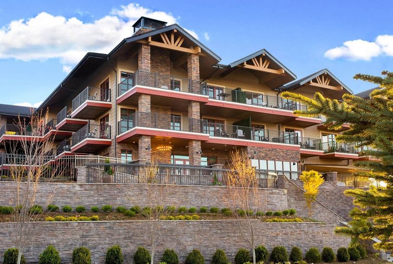 Cozy Accommodations With Romance Packages