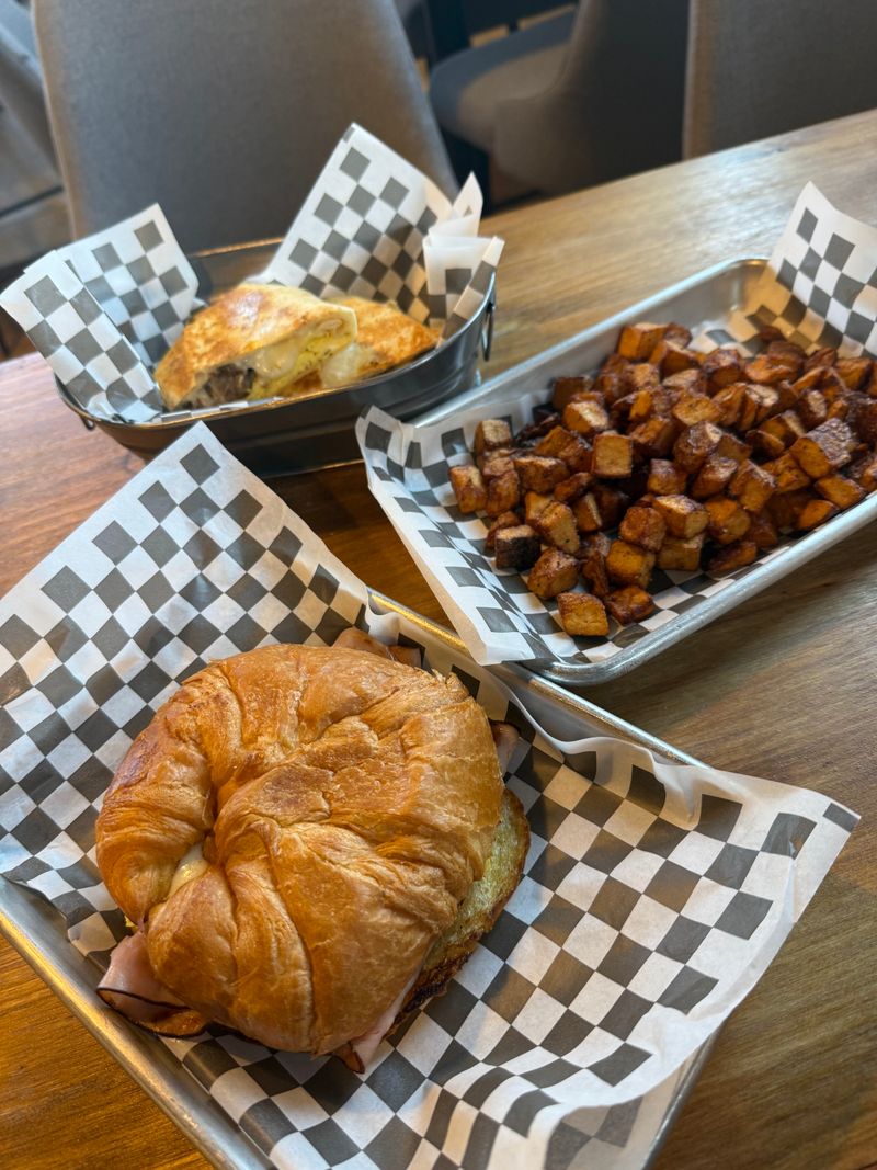 These 13 Georgia Restaurants Prove Some Traditions Should Never Change - Decor Hint Farmhouse Cafe