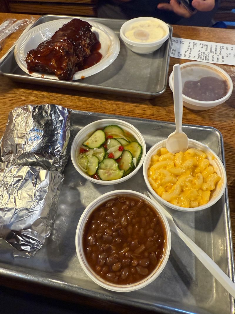 This Historic North Carolina BBQ Joint Turns Meat Lovers Into Regulars - Decor Hint Generous Portions At Reasonable Prices