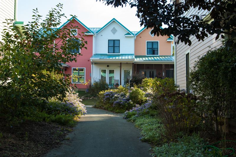 North Carolina Real Estate: 12 Home Types To Avoid & 11 Properties That Are Prime For 2026 - Decor Hint Homes In Areas With Poor Schools