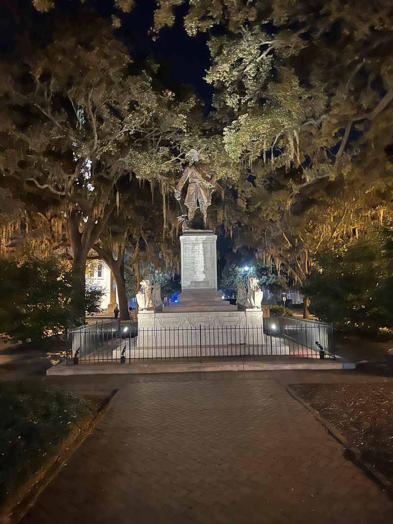 14 Georgia Experiences That Would Make The Perfect Present - Decor Hint Savannah Ghost Tour Walking Experience