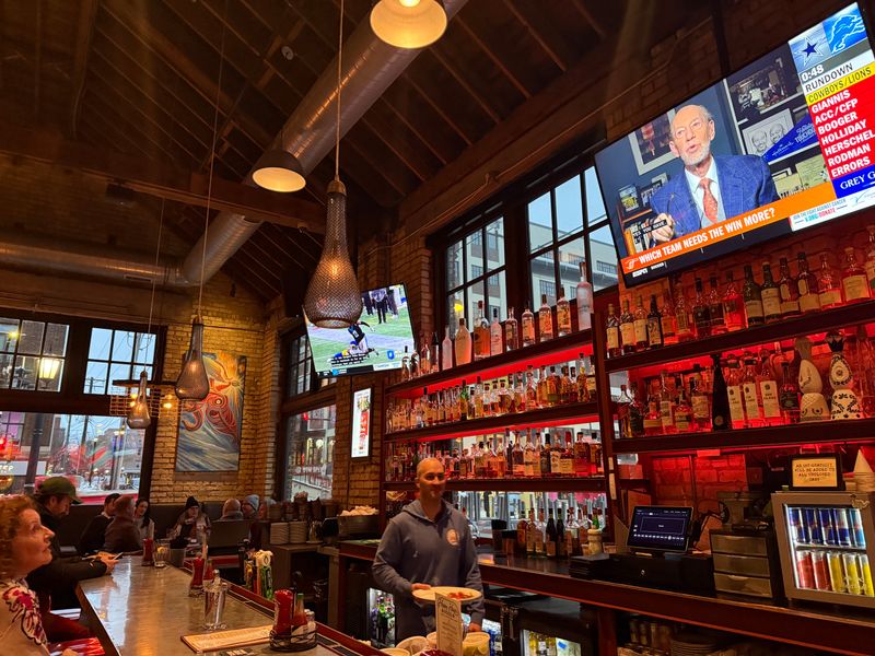 Georgia Restaurants Frying Chicken To Golden Perfection - Decor Hint Smack Shack Hot Chicken