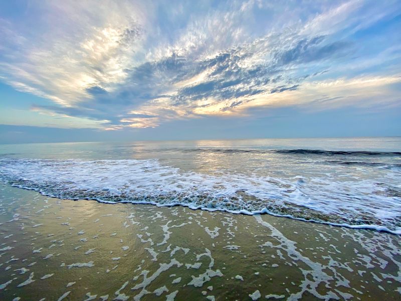This Winter Hunt on Jekyll Island Is Turning Georgia Visitors Into Treasure Seekers - Decor Hint Tidal Patterns Affect Where Treasures Appear