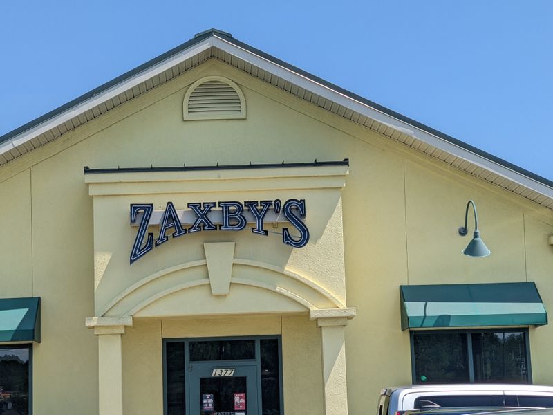 These 15 Culinary Stops In Kingsland, Georgia Make I-95 Travel Way More Delicious - Decor Hint Zaxby's