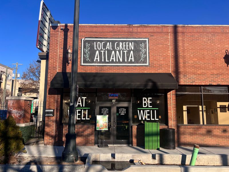 These Lemon Pepper Wing Spots Are Georgia Favorites For A Reason - Decor Hint Local Green