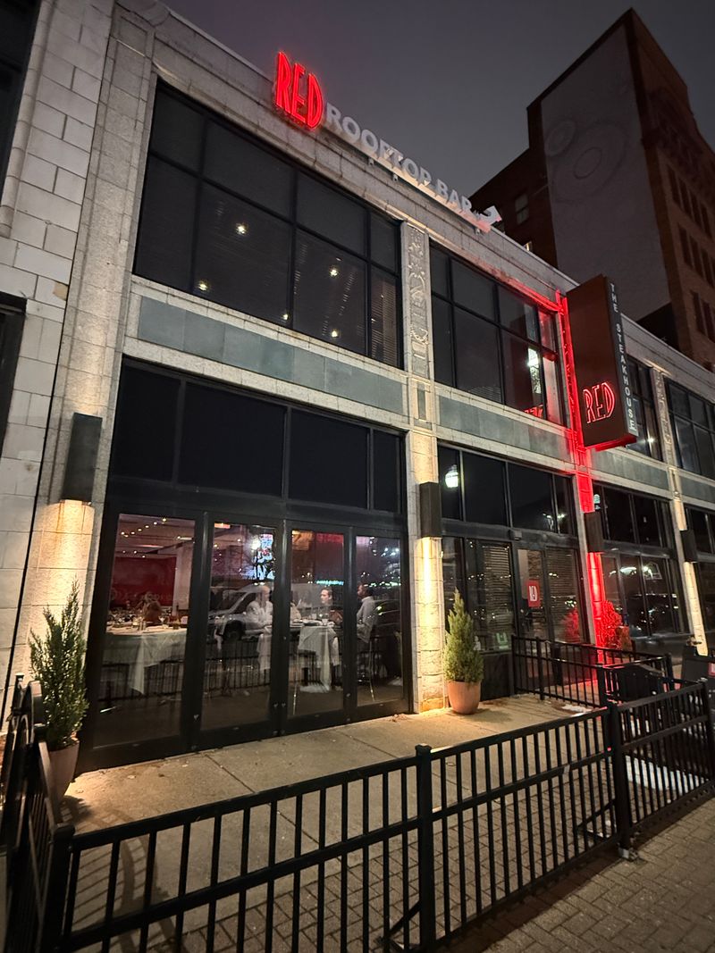 Ohio Steakhouses So Popular You Should Expect A Serious Wait - Decor Hint Red Steakhouse (The Red)