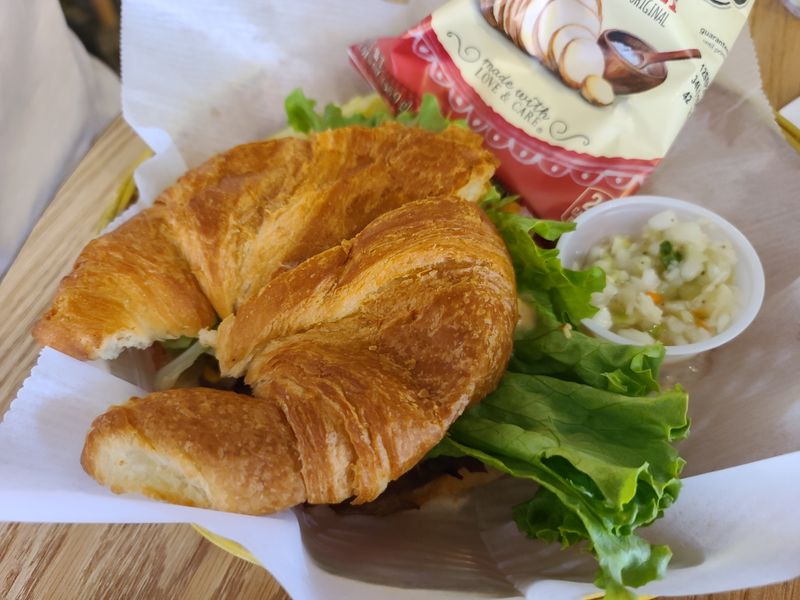  Broad Street Deli & Market Inc