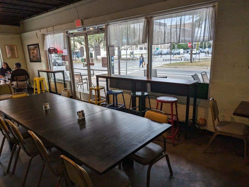 This Hidden Italian Restaurant In Georgia Has Locals Talking 15 Things That Set FraLi Gourmet Apart - Decor Hint Intimate Dining Space With Only Twelve Tables