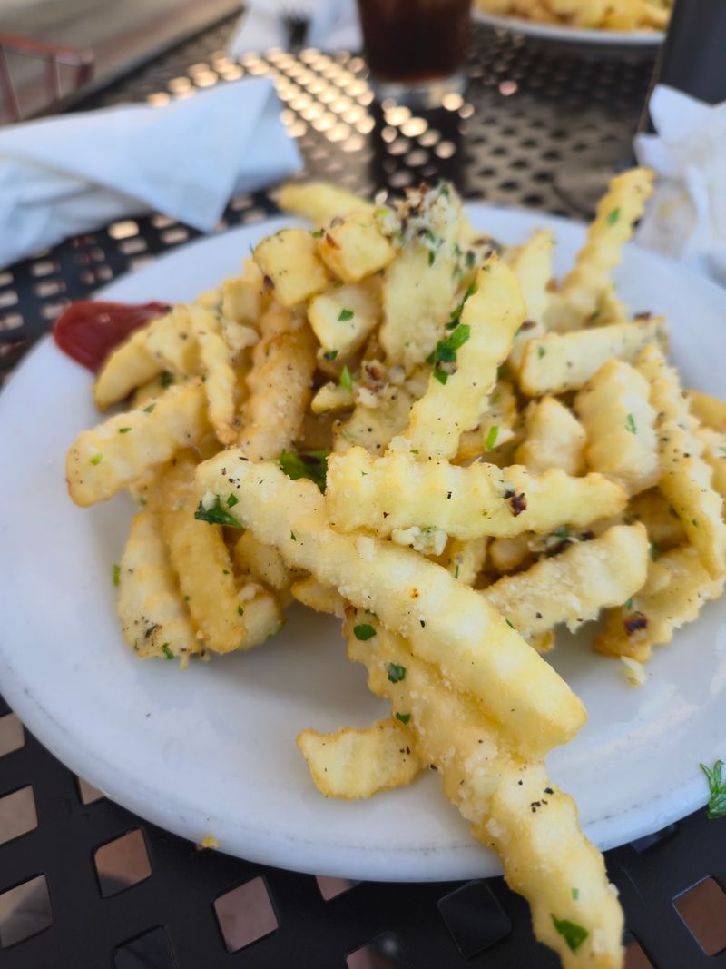 15 California Road Trip Foods Worth Pulling Over For Every Time - Decor Hint Gilroy Garlic Fries