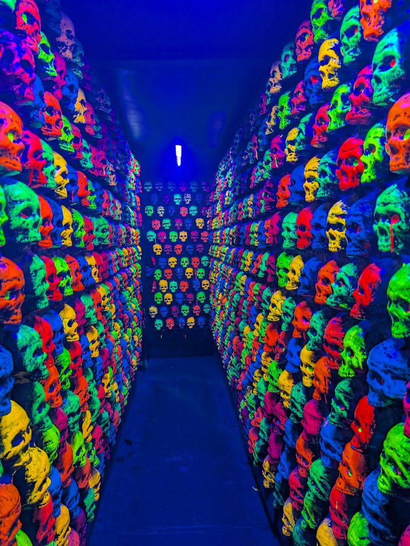 This North Carolina Place Delivers Screams, Chills, And Thrills - Decor Hint Chaos 3D: Optical Illusion Madness