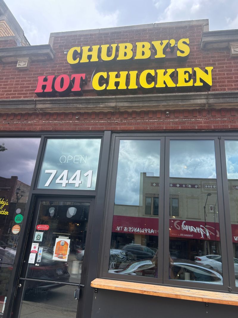 Georgia Restaurants Frying Chicken To Golden Perfection - Decor Hint Chubby’s Hot Chicken