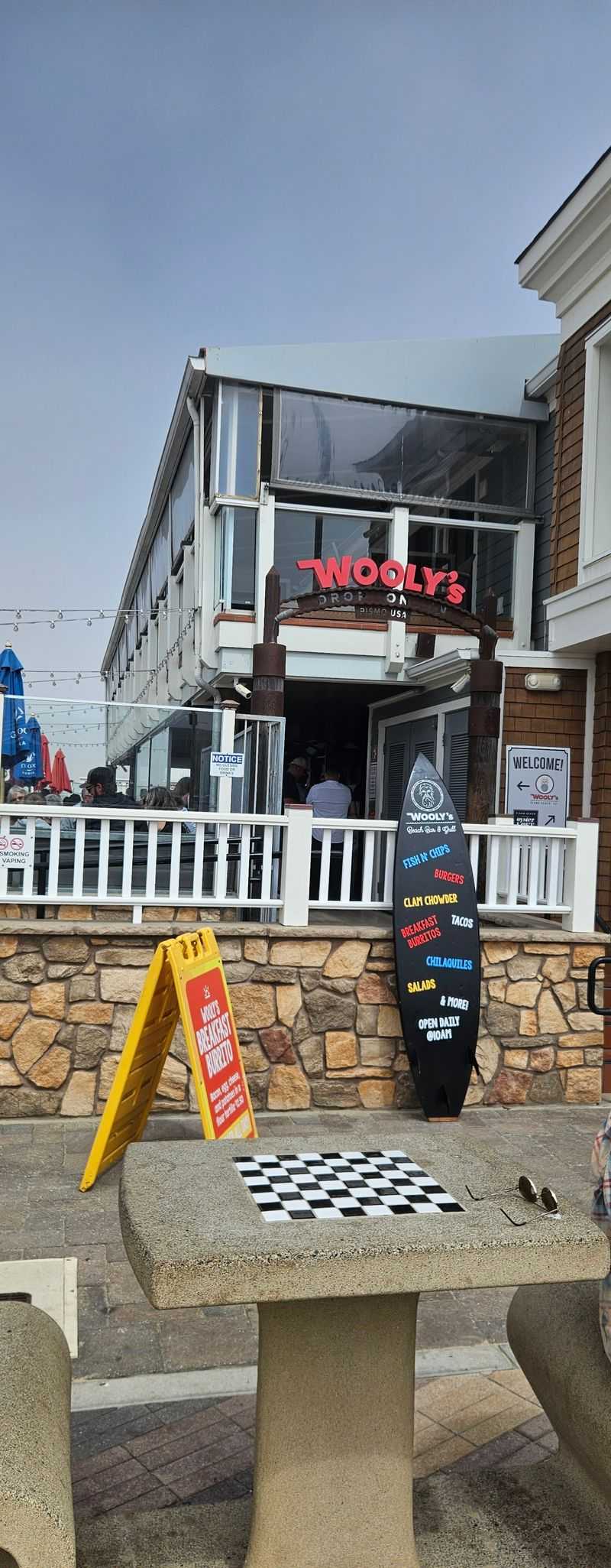 Wooly's Beach Bar & Grill