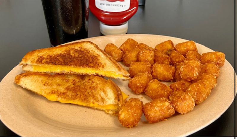 9 Arkansas Mom-And-Pop Diners Locals Love For Food And Familiar Faces - Decor Hint Airedale Diner