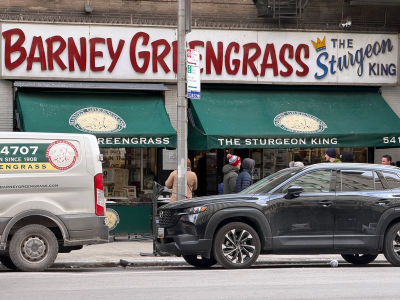 15 Classic New York Delis That Never Go Out Of Style - Decor Hint Barney Greengrass